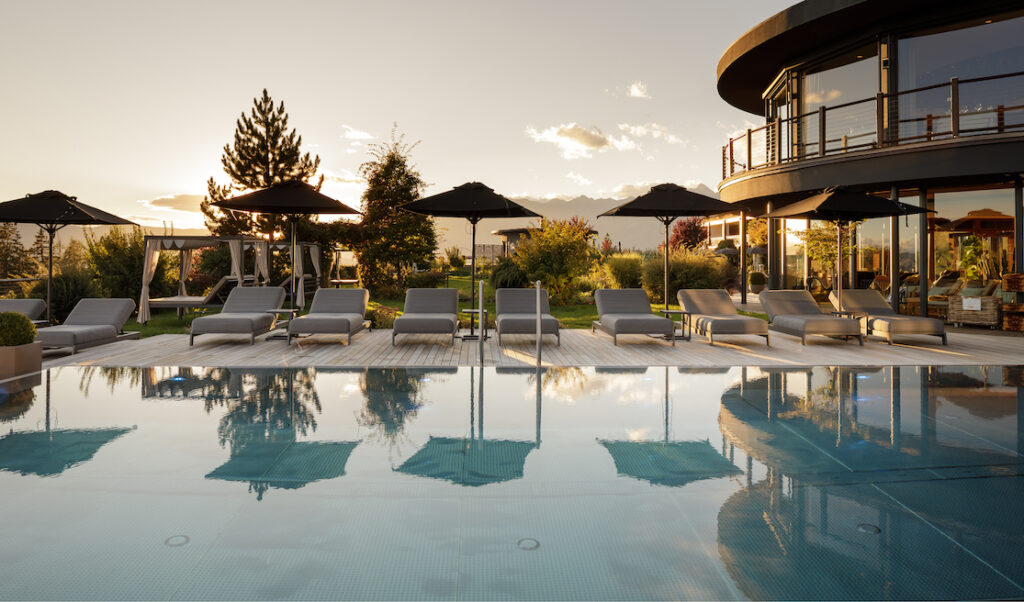 pool hotel chalet mirabell