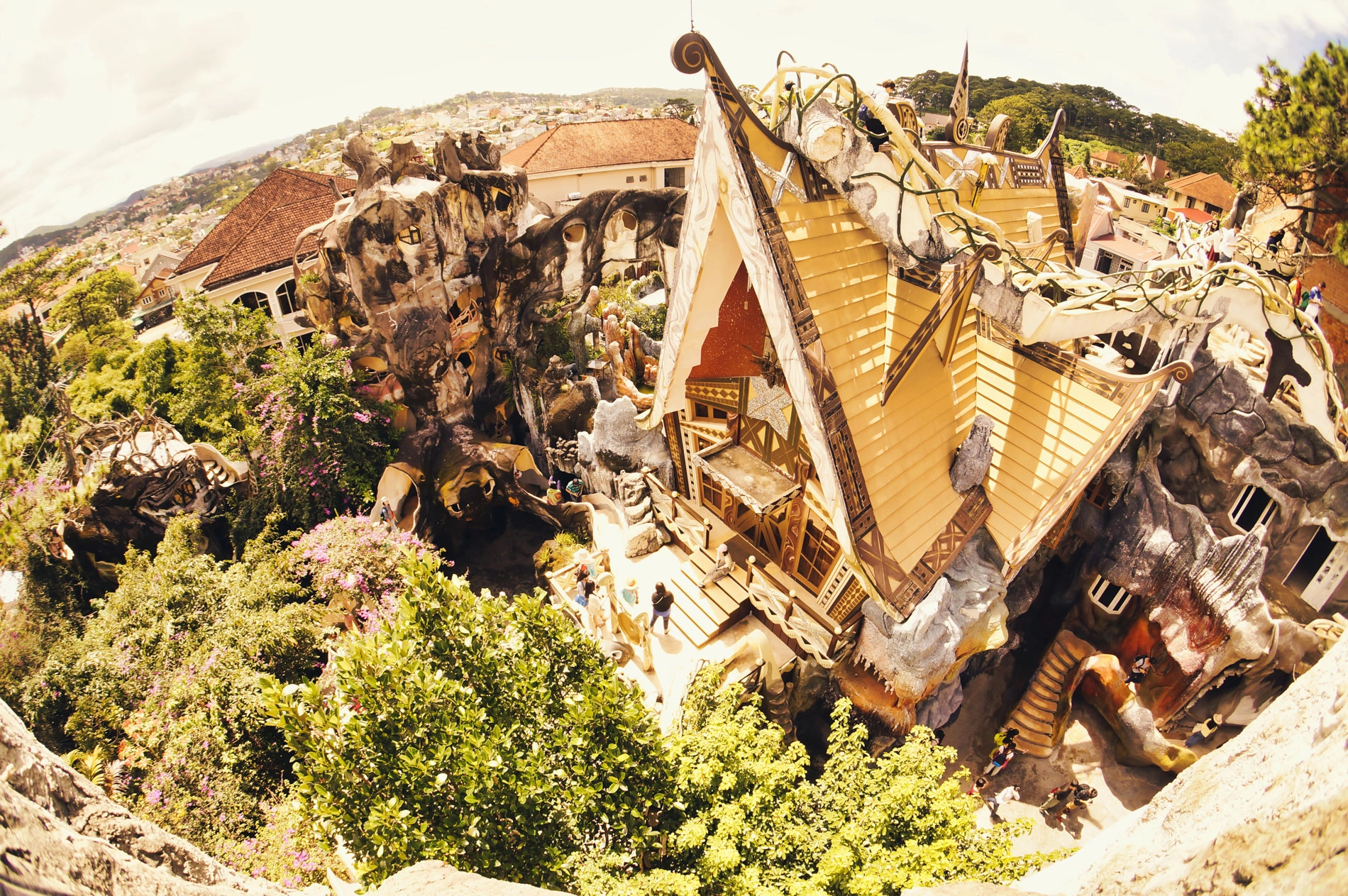 Crazy House vietnam