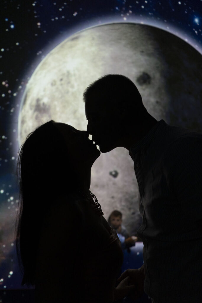 mostra sull'amore sesto san giovanni