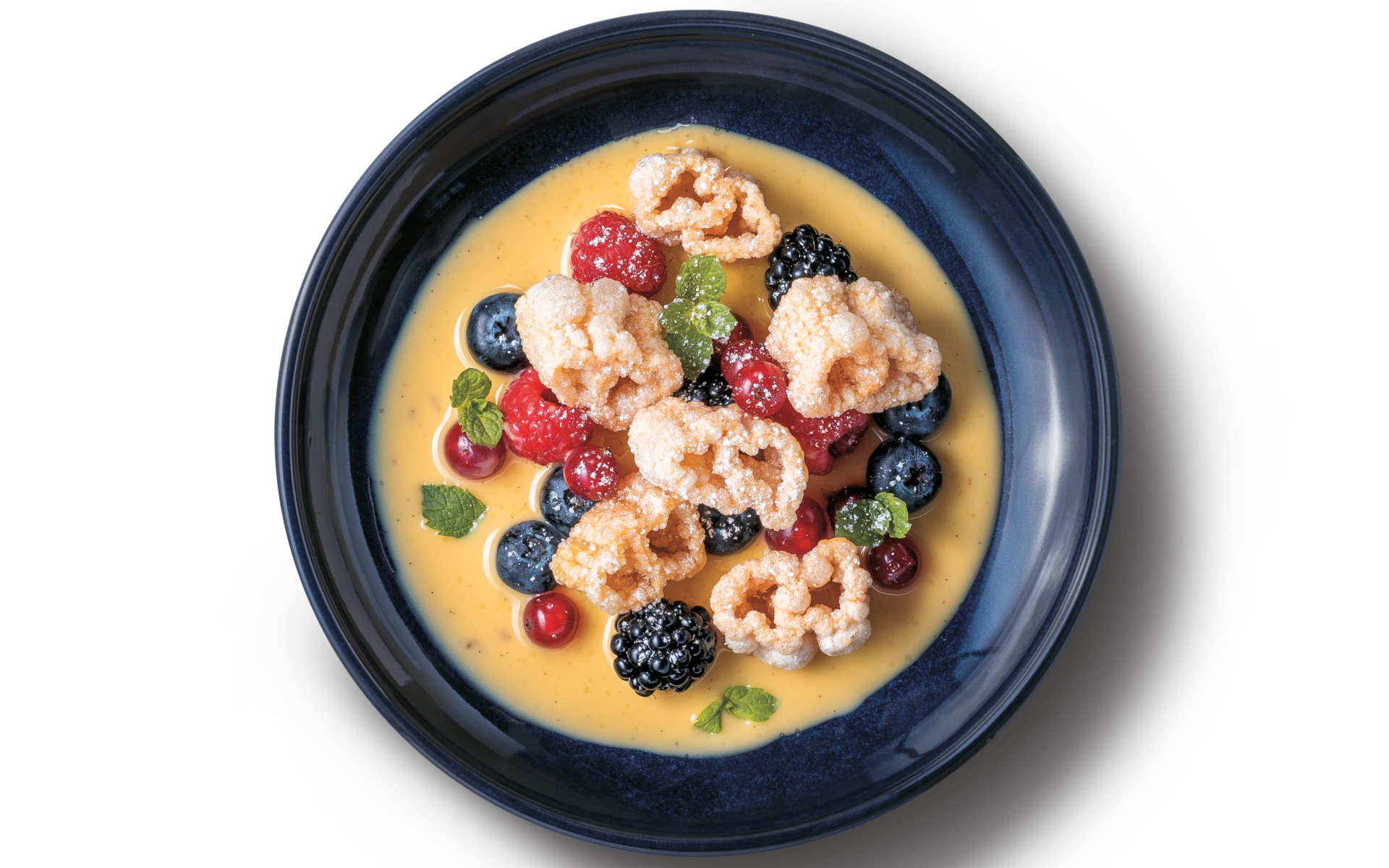 pasta con zuppa di crema inglese e frutti di bosco