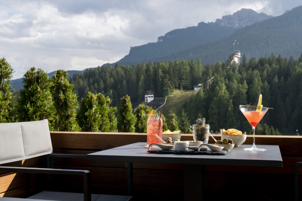 cortina cocktail weekend