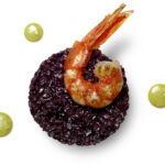 Riso nero integrale con gamberi rossi e salsa al curry