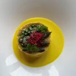 Burger di ceci con pecorino allo zafferano