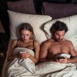 Socialmania notturna: quante volte guardi lo smartphone prima di dormire?