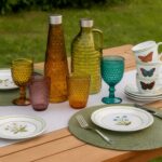 La tavola si fa romantica e botanica